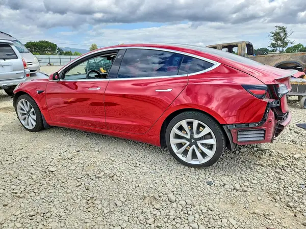 5YJ3E1EB3JF085031 2018 TESLA MODEL 3 - Image 2