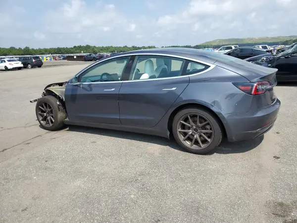 5YJ3E1EB3JF085594 2018 TESLA MODEL 3 - Image 2
