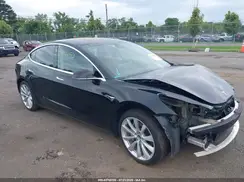 5YJ3E1EB3JF086728 2018 TESLA MODEL 3