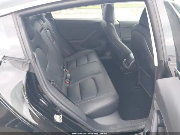 5YJ3E1EB3JF086728 2018 TESLA MODEL 3 - Image 8