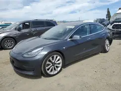 5YJ3E1EB3JF086793 2018 TESLA MODEL 3