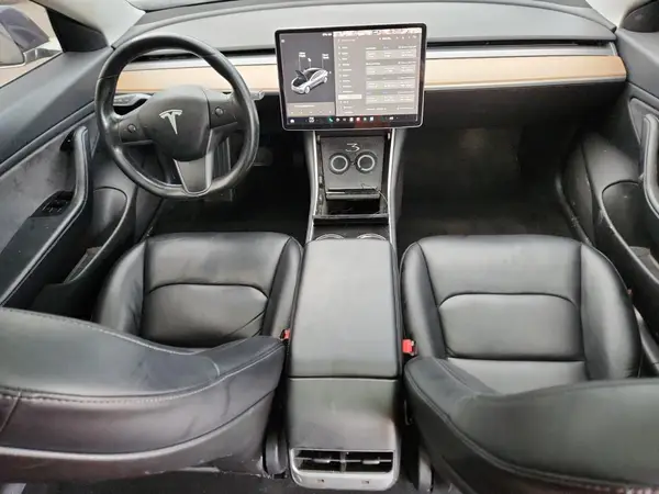 5YJ3E1EB3JF086941 2018 TESLA MODEL 3 - Image 8