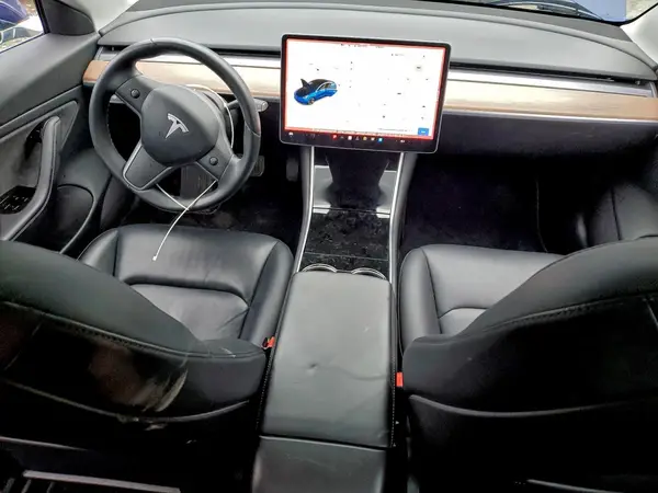 5YJ3E1EB3JF090116 2018 TESLA MODEL 3 - Image 8