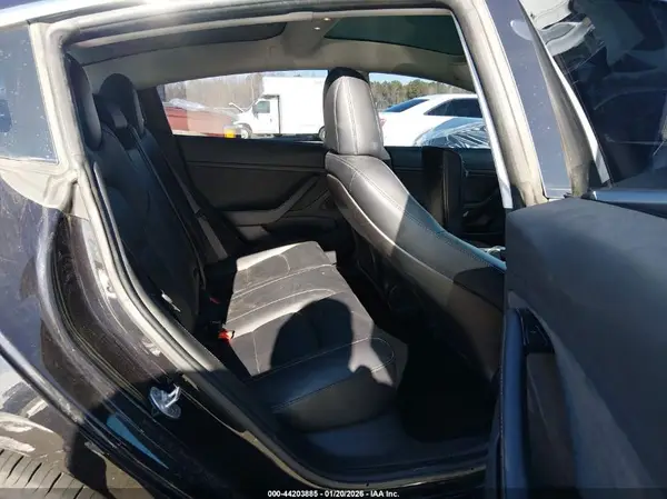 5YJ3E1EB3JF091847 2018 TESLA MODEL 3 - Image 8