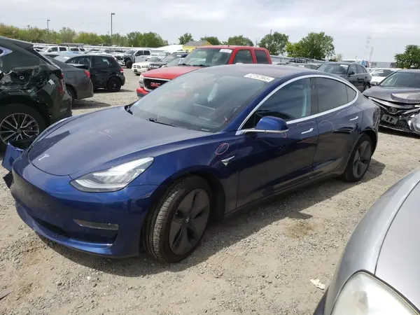5YJ3E1EB3JF093680 2018 TESLA MODEL 3 - Image 1