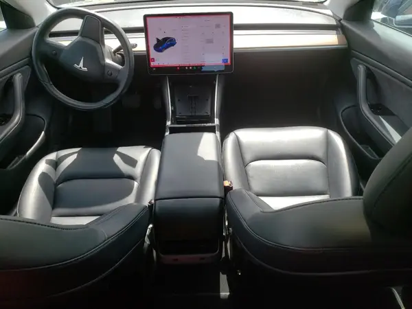 5YJ3E1EB3JF093680 2018 TESLA MODEL 3 - Image 8