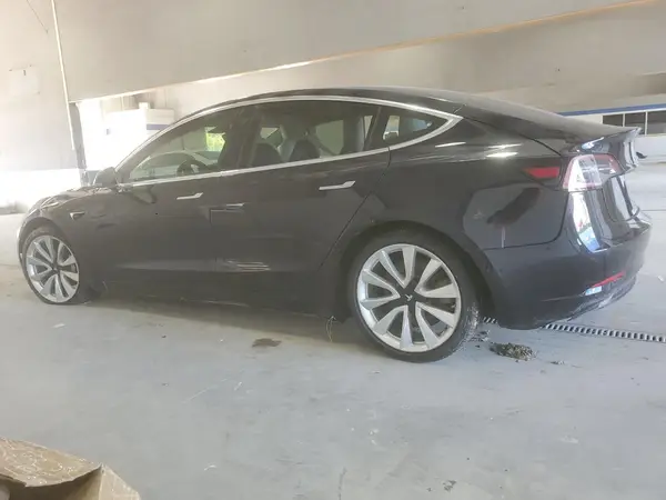 5YJ3E1EB3JF097065 2018 TESLA MODEL 3 - Image 2