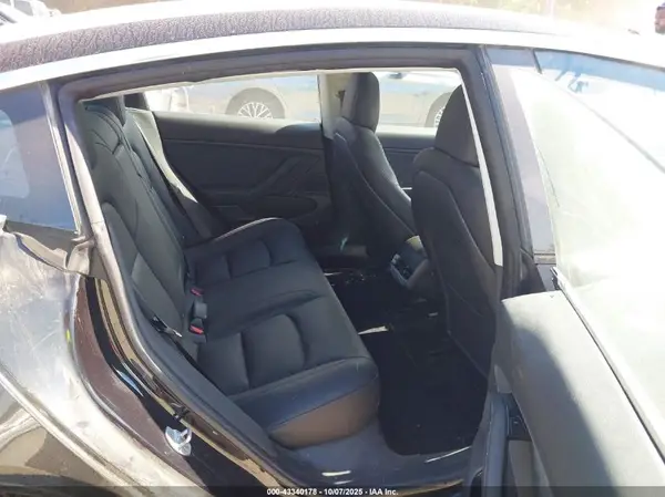 5YJ3E1EB3JF099124 2018 TESLA MODEL 3 - Image 8