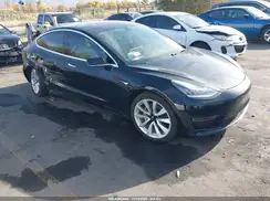 5YJ3E1EB3JF100272 2018 TESLA MODEL 3