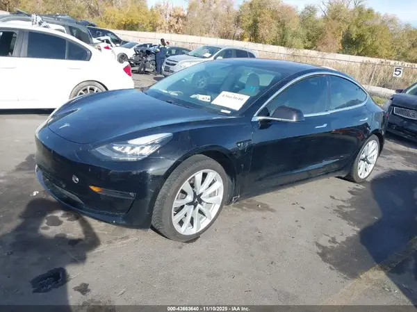 5YJ3E1EB3JF100272 2018 TESLA MODEL 3 - Image 2