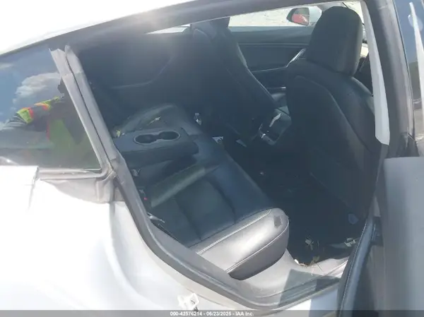 5YJ3E1EB3JF104435 2018 TESLA MODEL 3 - Image 8