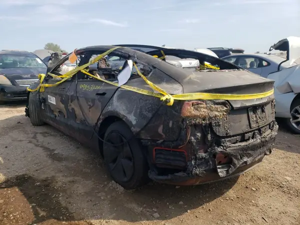 5YJ3E1EB3JF104855 2018 TESLA MODEL 3 - Image 2