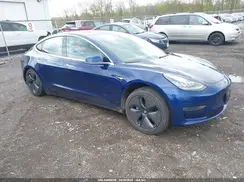 5YJ3E1EB3JF105083 2018 TESLA MODEL 3