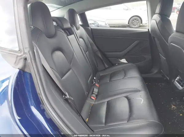 5YJ3E1EB3JF105083 2018 TESLA MODEL 3 - Image 8