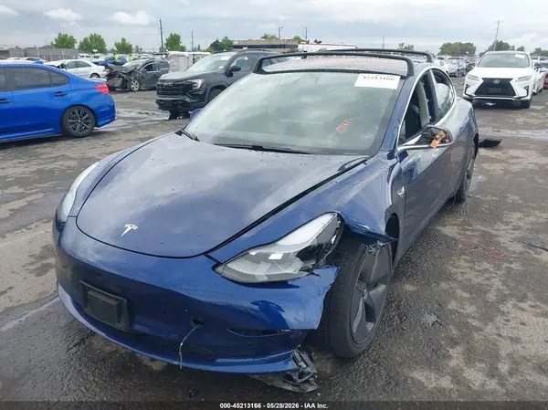 5YJ3E1EB3JF105181 2018 TESLA MODEL 3 - Image 2