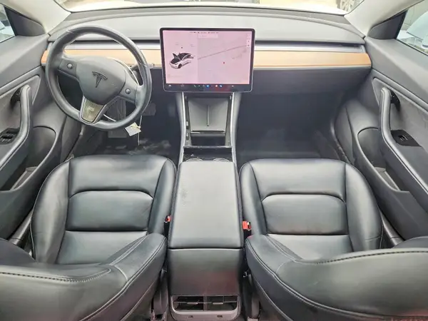5YJ3E1EB3JF112731 2018 TESLA MODEL 3 - Image 8