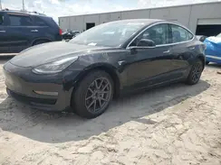 5YJ3E1EB3JF113636 2018 TESLA MODEL 3