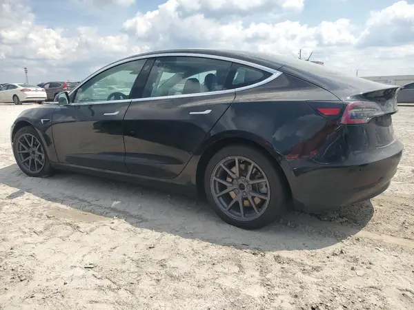 5YJ3E1EB3JF113636 2018 TESLA MODEL 3 - Image 2