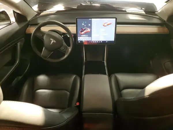 5YJ3E1EB3JF113992 2018 TESLA MODEL 3 - Image 8