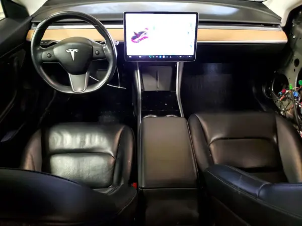 5YJ3E1EB3JF114317 2018 TESLA MODEL 3 - Image 8