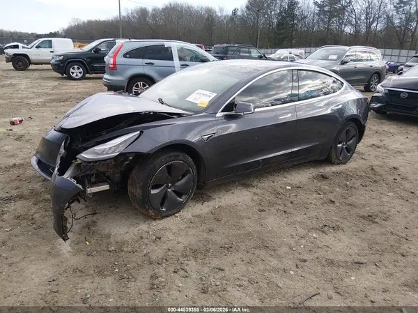 5YJ3E1EB3JF114401 2018 TESLA MODEL 3 - Image 2