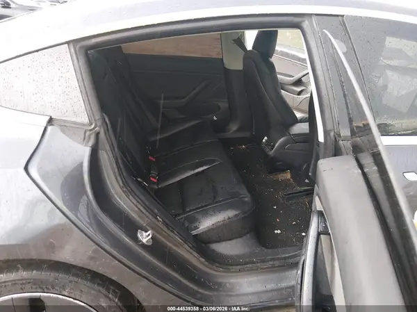 5YJ3E1EB3JF114401 2018 TESLA MODEL 3 - Image 8