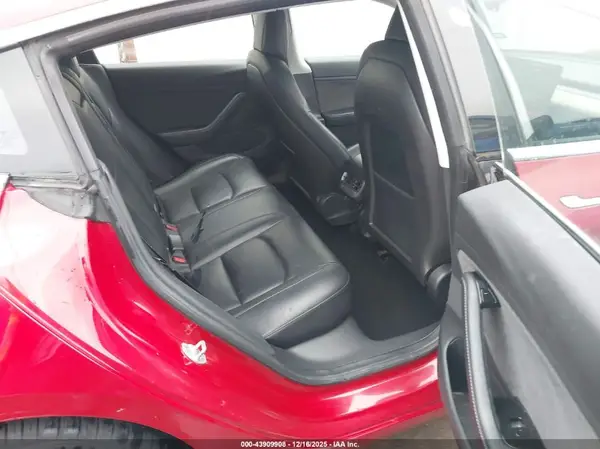 5YJ3E1EB3JF114656 2018 TESLA MODEL 3 - Image 8