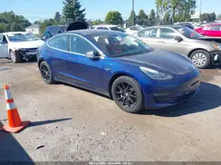 5YJ3E1EB3JF115046 2018 TESLA MODEL 3