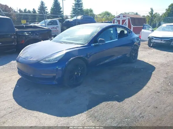 5YJ3E1EB3JF115046 2018 TESLA MODEL 3 - Image 2