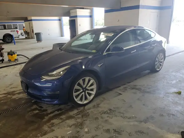 5YJ3E1EB3JF116066 2018 TESLA MODEL 3 - Image 1