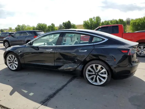 5YJ3E1EB3JF116133 2018 TESLA MODEL 3 - Image 2