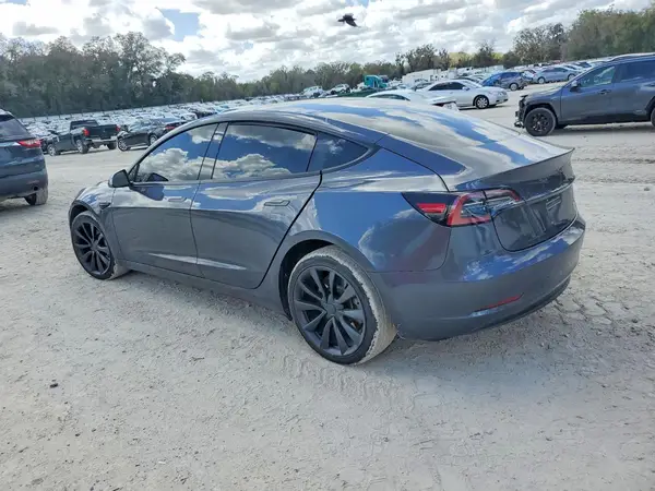 5YJ3E1EB3JF116679 2018 TESLA MODEL 3 - Image 2