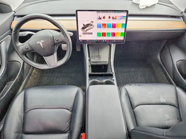 5YJ3E1EB3JF116861 2018 TESLA MODEL 3 - Image 8