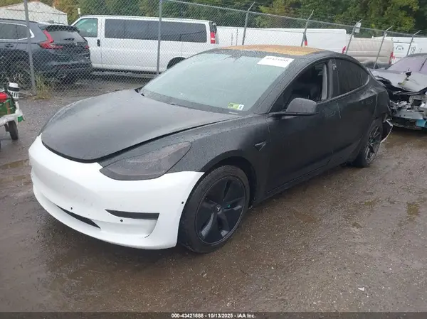 5YJ3E1EB3JF117637 2018 TESLA MODEL 3 - Image 2