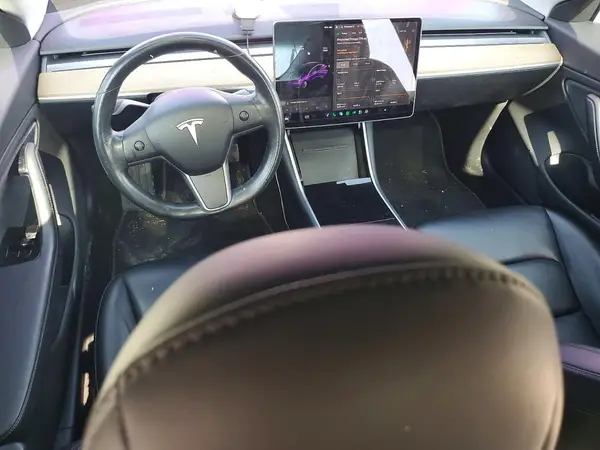 5YJ3E1EB3JF117766 2018 TESLA MODEL 3 - Image 8