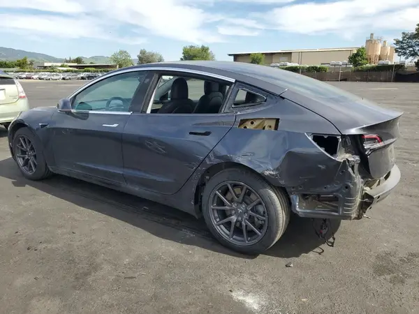 5YJ3E1EB3JF119596 2018 TESLA MODEL 3 - Image 2