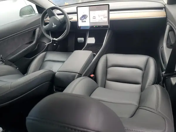 5YJ3E1EB3JF119596 2018 TESLA MODEL 3 - Image 8