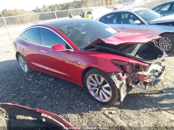 5YJ3E1EB3JF121543 2018 TESLA MODEL 3 - Image 1