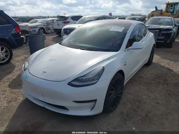 5YJ3E1EB3JF121946 2018 TESLA MODEL 3 - Image 2