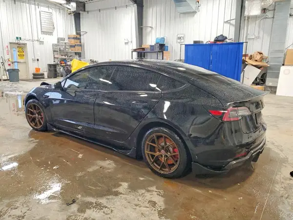 5YJ3E1EB3JF126774 2018 TESLA MODEL 3 - Image 2