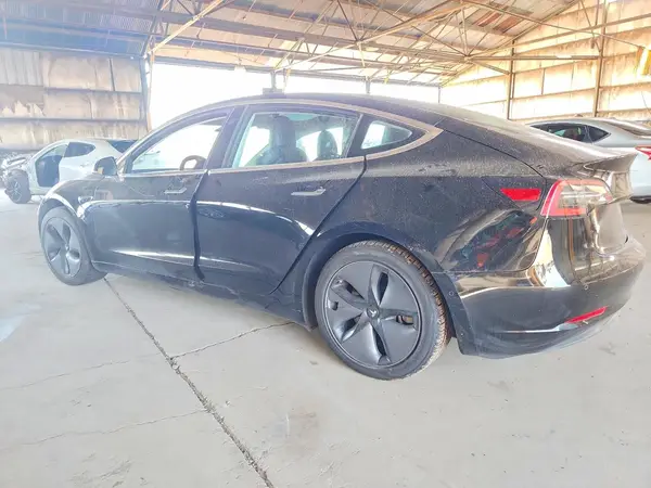 5YJ3E1EB3JF127469 2018 TESLA MODEL 3 - Image 2