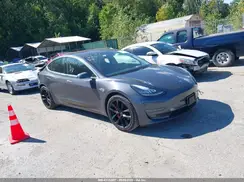 5YJ3E1EB3JF129013 2018 TESLA MODEL 3