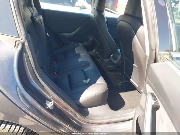 5YJ3E1EB3JF129013 2018 TESLA MODEL 3 - Image 8
