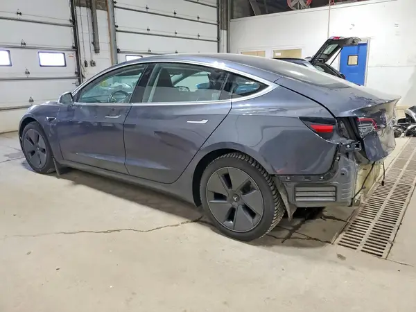 5YJ3E1EB3JF130422 2018 TESLA MODEL 3 - Image 2