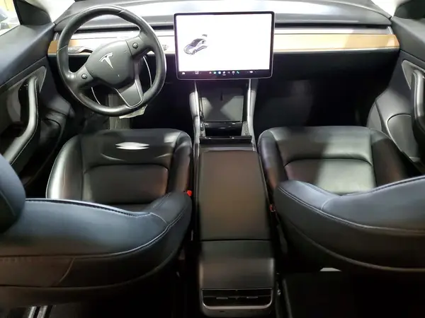 5YJ3E1EB3JF130422 2018 TESLA MODEL 3 - Image 8