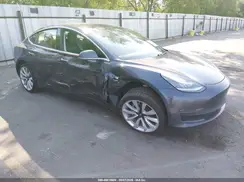 5YJ3E1EB3JF132302 2018 TESLA MODEL 3