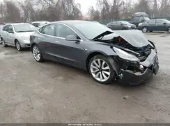 5YJ3E1EB3JF132784 2018 TESLA MODEL 3