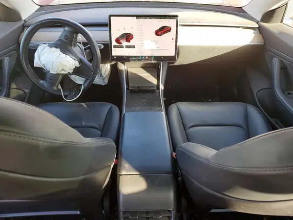 5YJ3E1EB3JF133661 2018 TESLA MODEL 3 - Image 8