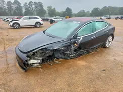 5YJ3E1EB3JF135054 2018 TESLA MODEL 3