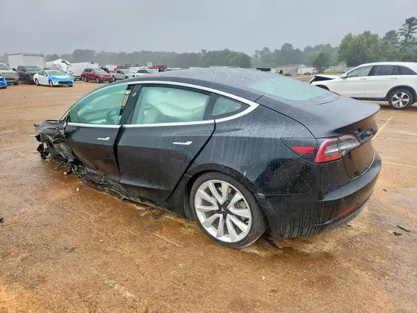 5YJ3E1EB3JF135054 2018 TESLA MODEL 3 - Image 2